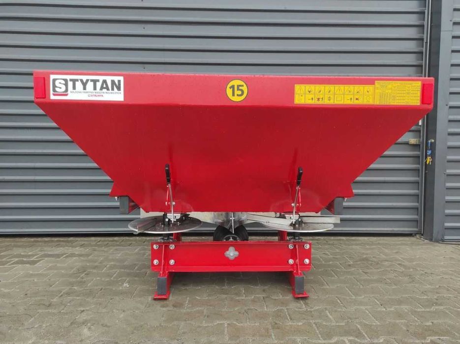 Rozsiewacz nawozów do nawozu Strumyk Promar