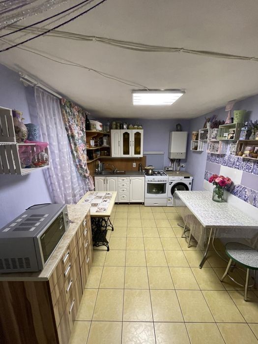 Пропонуємо до продажу капітальну частину будинку для великоі сім"і