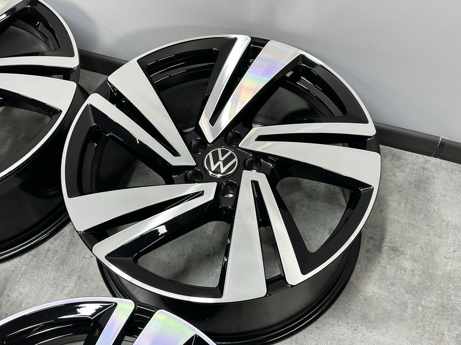 Нові оригінальні диски Volkswagen Touareg R-Line Nevada 5x112 R20
