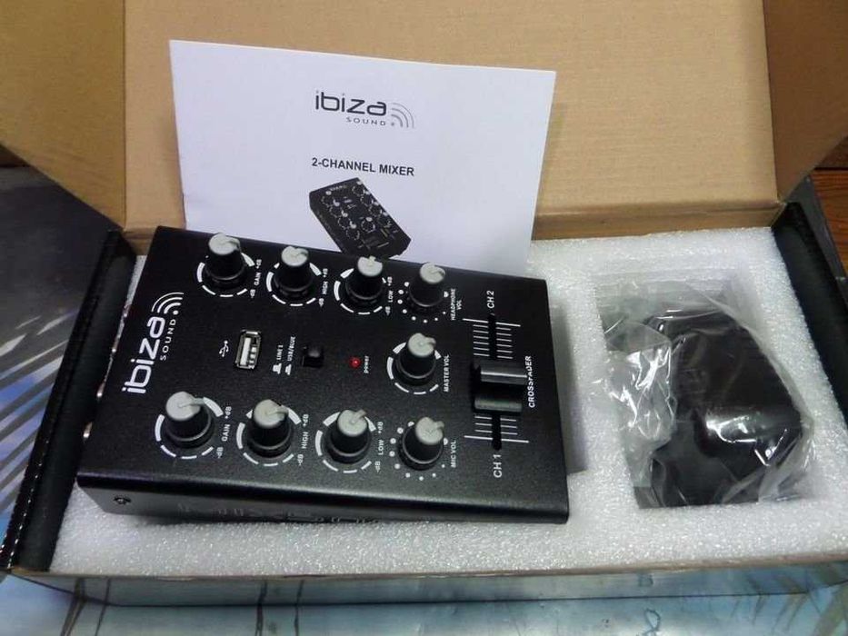 Mesa de mistura 2 canais C/USB, Bluetooth, mic, nova