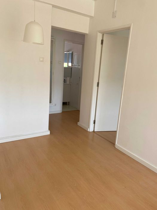 Apartamento T1 remodelado Benfica São Domingos