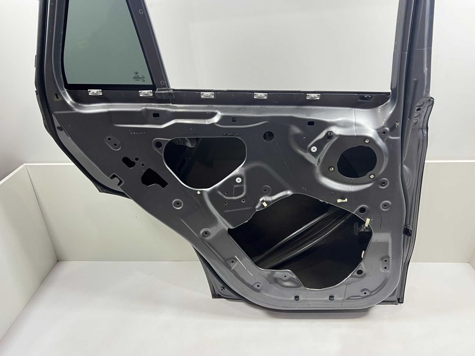 Дверь BMW X5 F15 F16 дверька передняя БМВ Х5 Ф15 Ф16 двери задняя A52