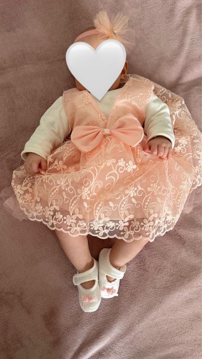 сукні для двійні(дівчаток) , розмір 3-6 місяців, 62-68.