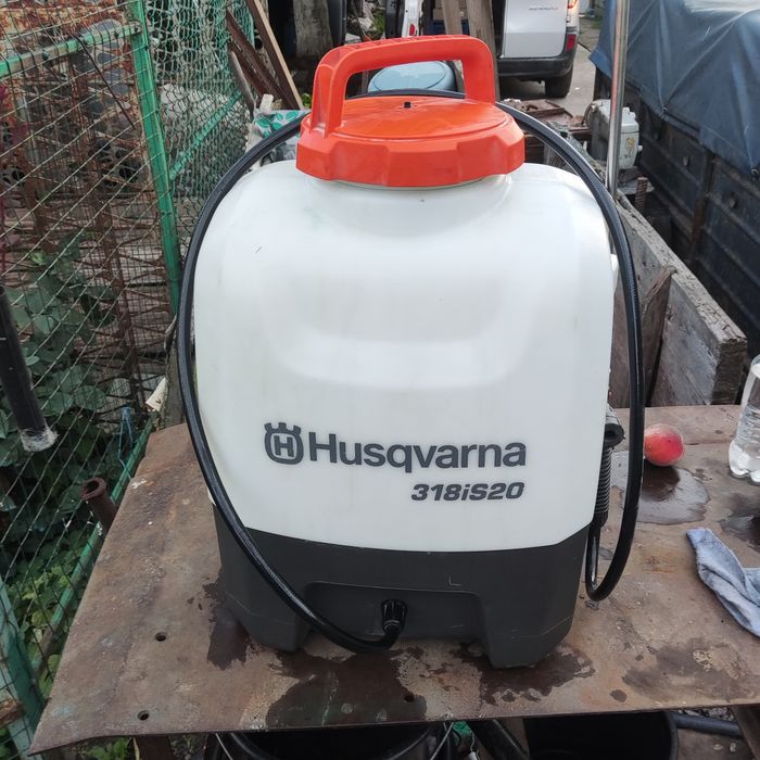 Продам оприскувач хузкварна.