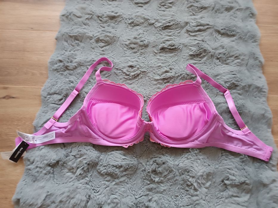 Biustonosz różowy Ann Summers 75E