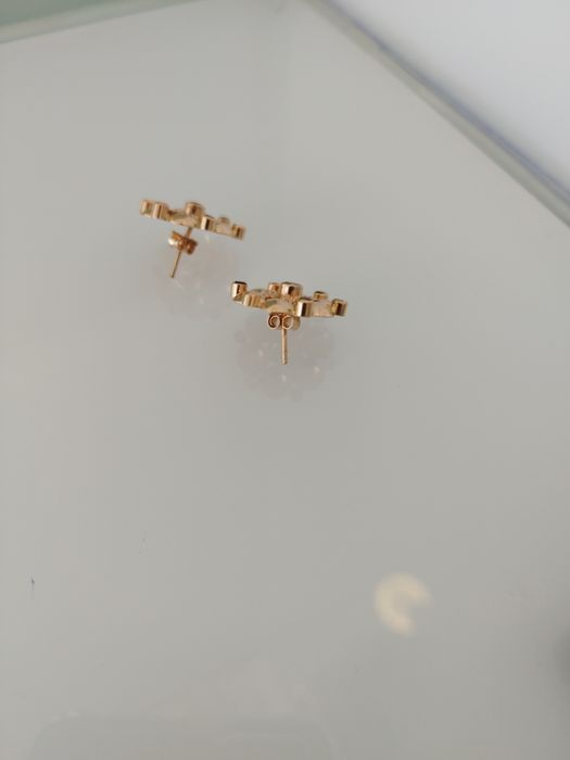 Brincos em ouro de 19,2kt