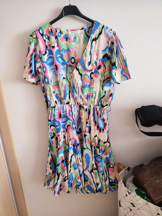 Sukienka z falbanami letnia rozm L nowa