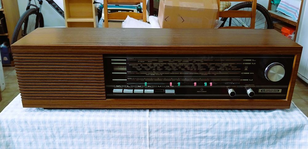 Rádio Grundig RF 153