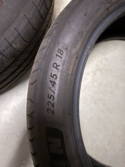 Michelin Primacy 4: 2×225/45 R18 95Y e 2×255/40 R18 99Y