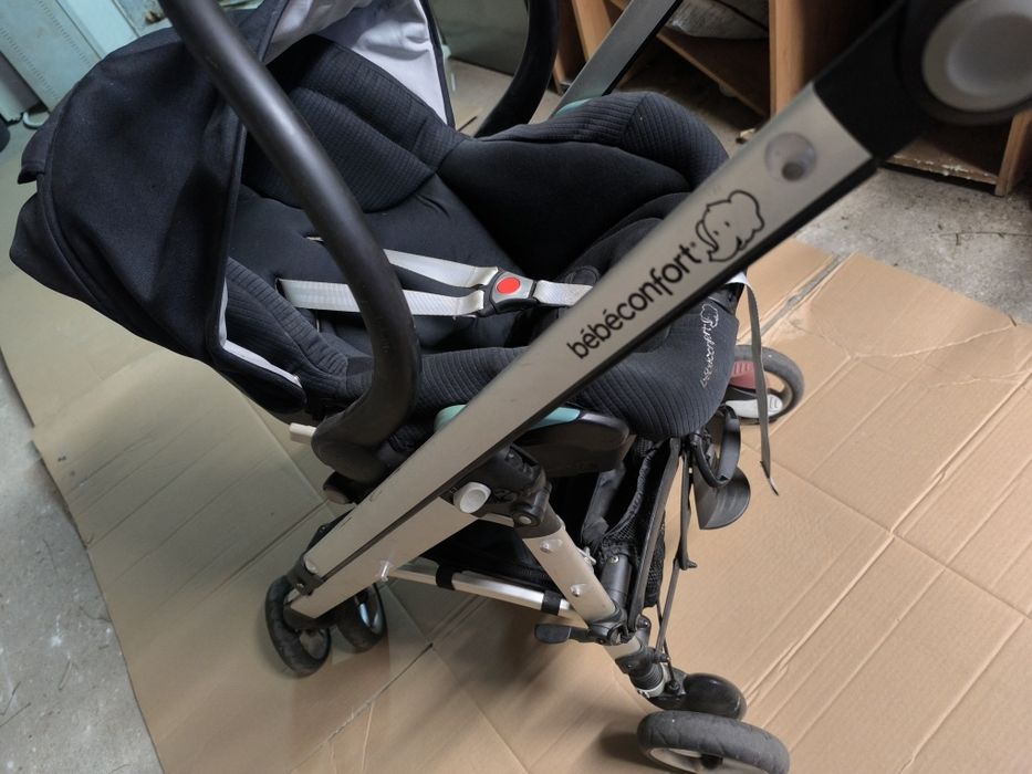 Carrinho bebe,  e cadeiras papa