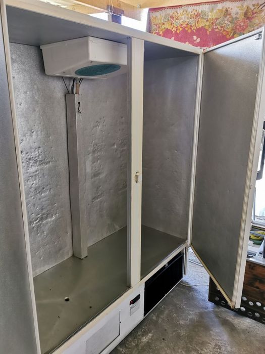 Холодильные шкафы, витрины