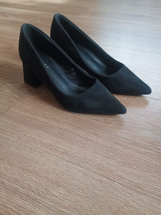 Czółenka czarne 36