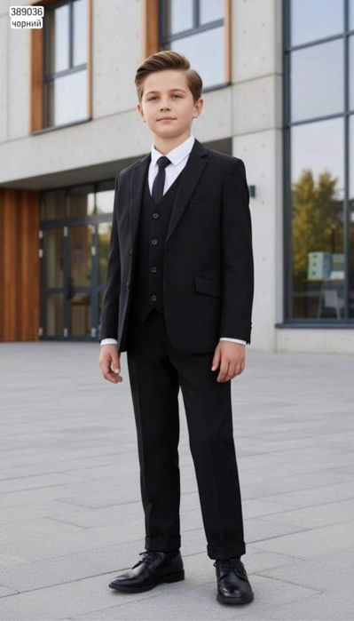 Дитячий костюм трійка, розмір уточнюйте. Ціна 350грн