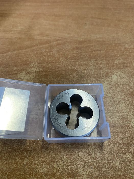 Narzynka metryczna Fanar M12