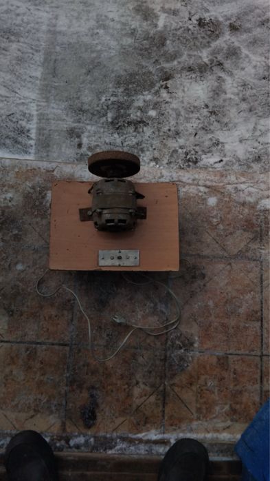 Точильний верстат