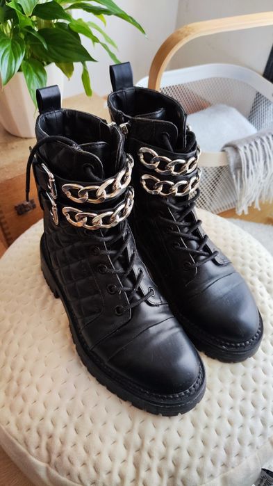 Botas pretas cargo