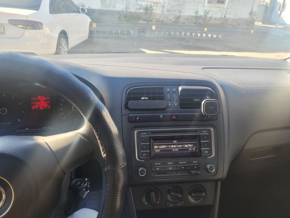 Volkswagen Polo 2013р, 1.6 газ/бензин в доброму стані
