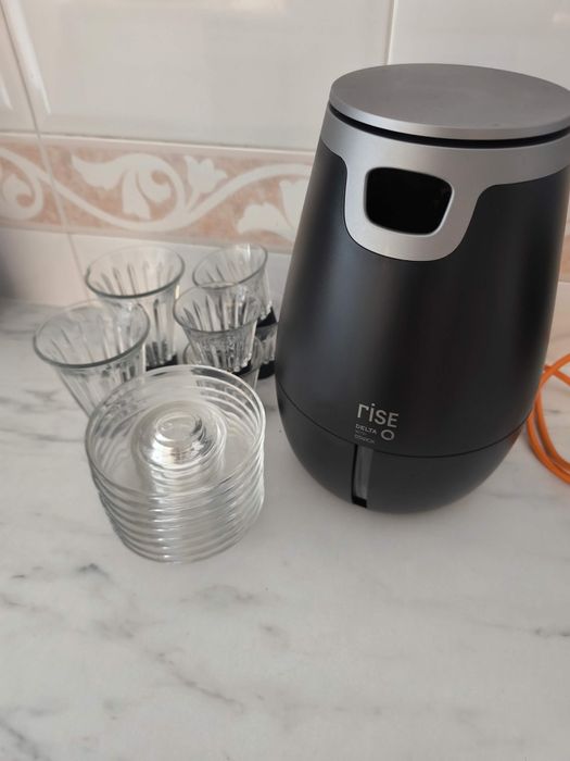 Máquina de Café DELTA Q RISE preta