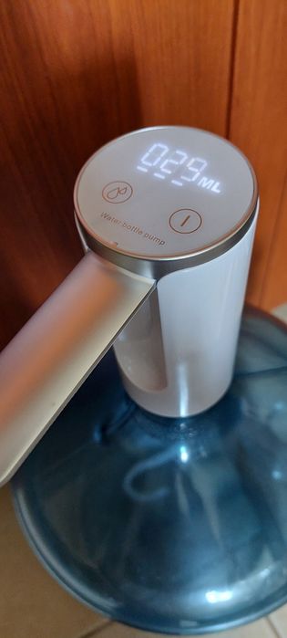 Автоматична помпа для води на бутль