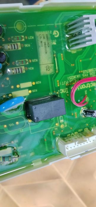 Pralka LG F1068LD elektronika sterująca.