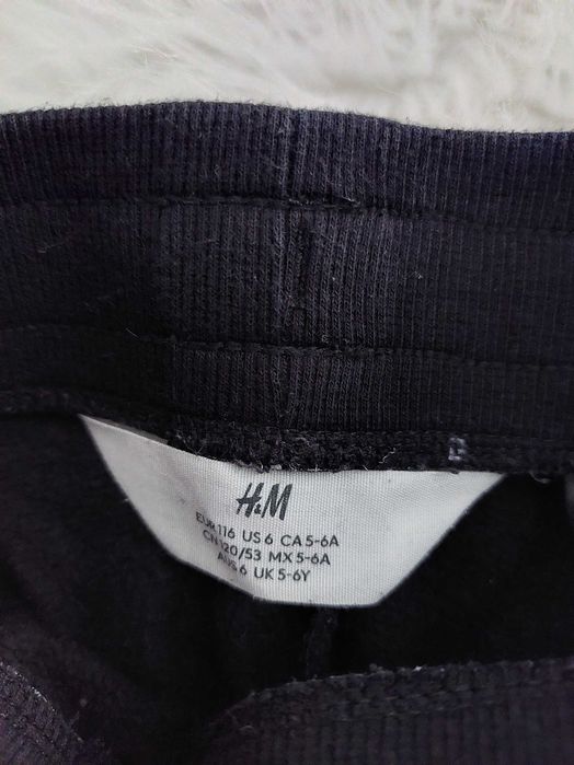 spodnie dresowe hm h&m 116 110 czarne dresy ze sznurkiem