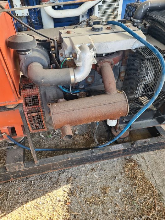 Gerador com motor Perkins 50kw em exelente estado