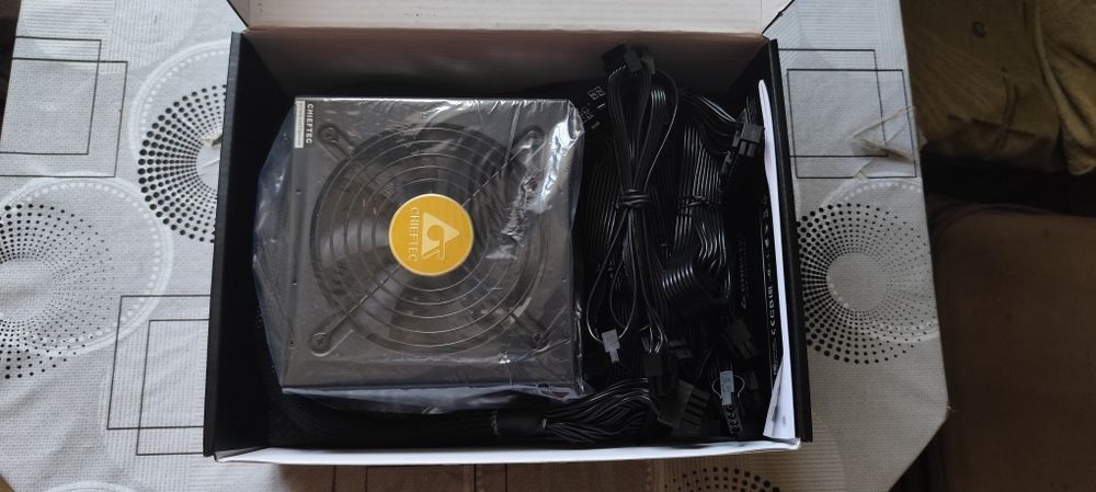 Блок питания Chieftec Polaris 750W PPS-750FC750 W Вт Новий