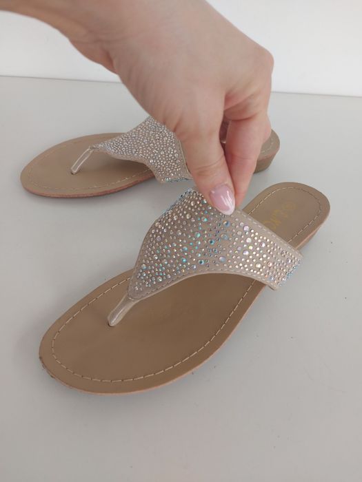 Buty damskie klapki w rozmiarze 36