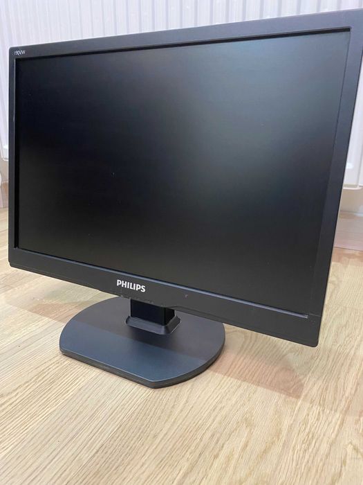Комп'ютер в зборі Intel Pentium 4 + мультимедійне обладнання