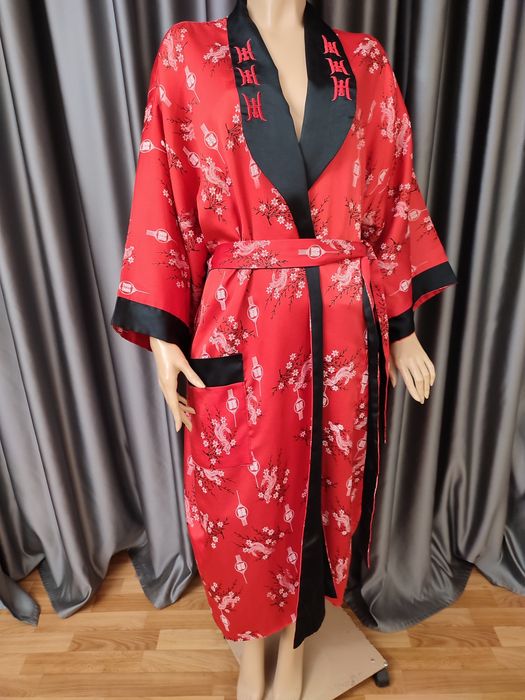 Двосторонній халат з вишивкою в японському стилі