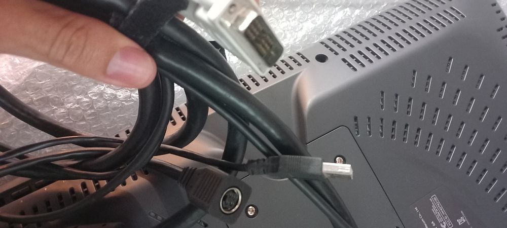 Cintiq 21UX (avariada)