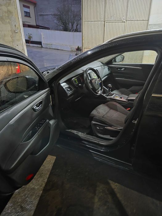 Renault Talisman Sport Tourer 1.5 dCi – 2018 – Preta