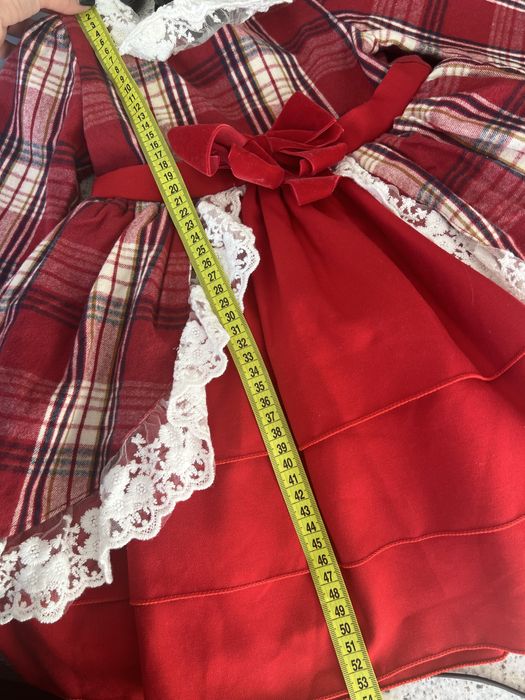 Сукня святкова в клітинку