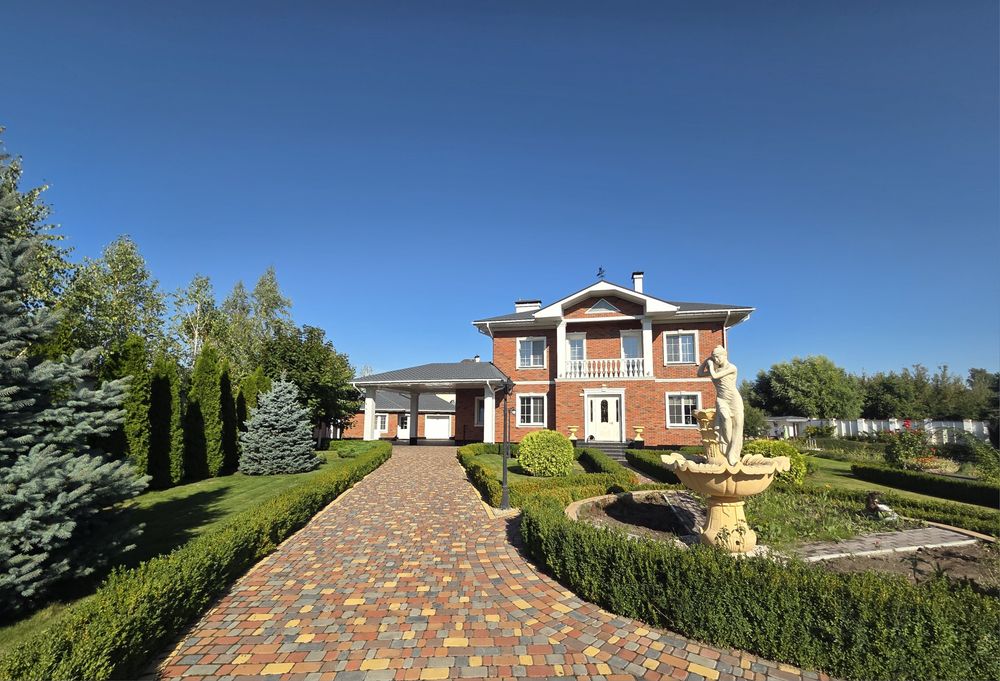 Елітний будинок з власним озером і басейном Козин  . Без комісії