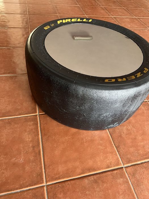 Mesa de Café Pneu Pirelli