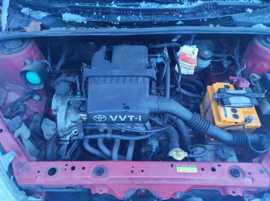 Toyota Yaris 1.0 bezyna