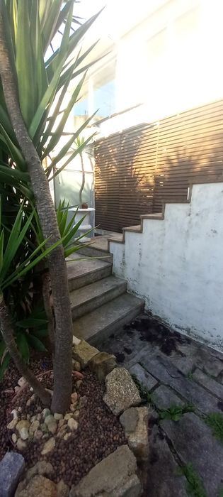 Alugo quarto com despesas incluidas