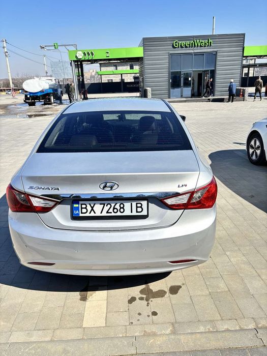 Прокат, оренда, подобово Автомобіля