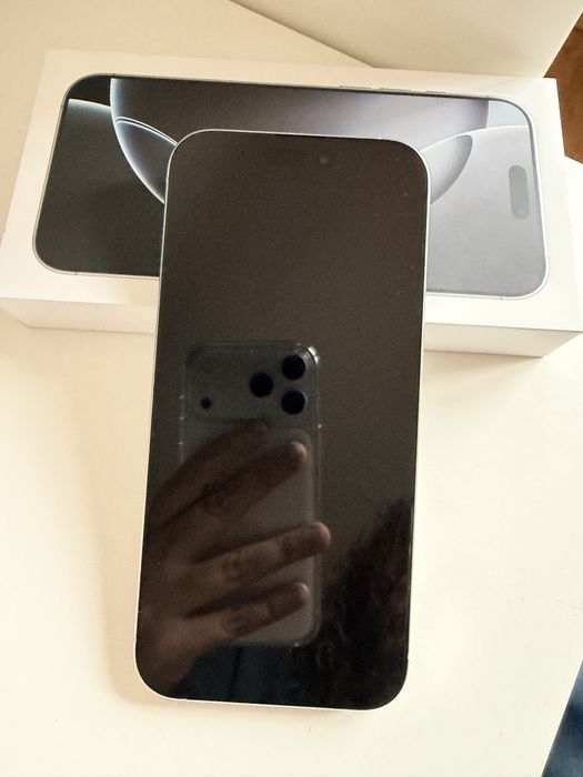 Vendo iPhone 16 Pro Max 256 GB