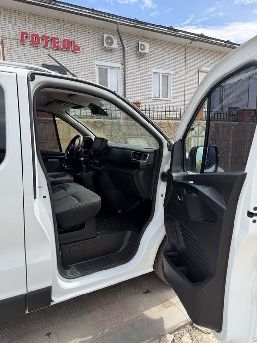 Продам Renault Trafic 2022