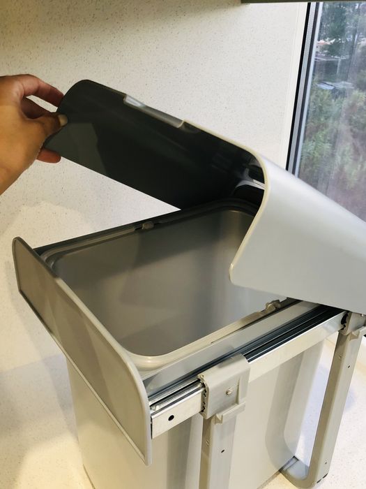 Caixote Lixo Cozinha 16L (extraível) novo!