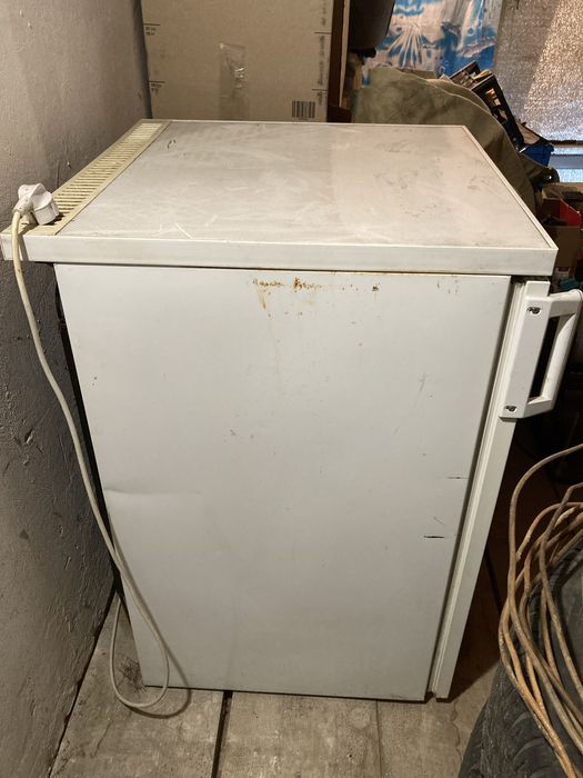 Продам морозильну камеру