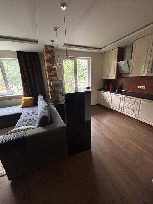 ЖК Кришталеві Джерела зручна 3К/84м2 якісний дизайнерський ремонт