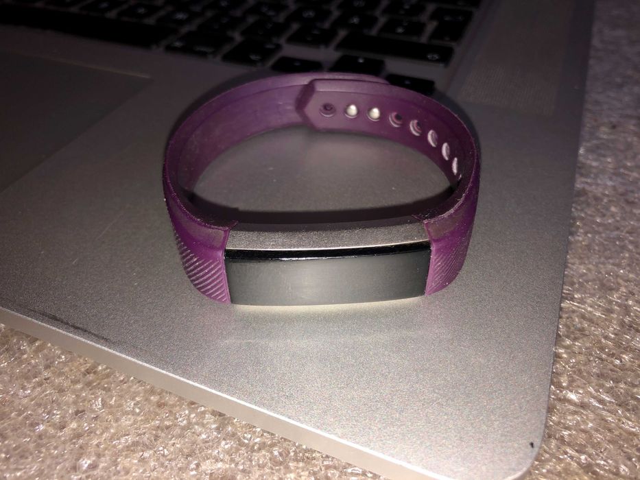 Фитнес-трекер Fitbit Alta