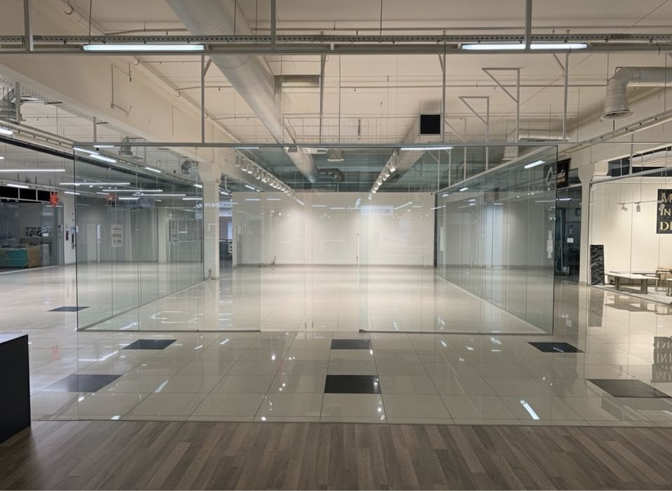 Здається приміщення в меблевому ТЦ «Діамант»