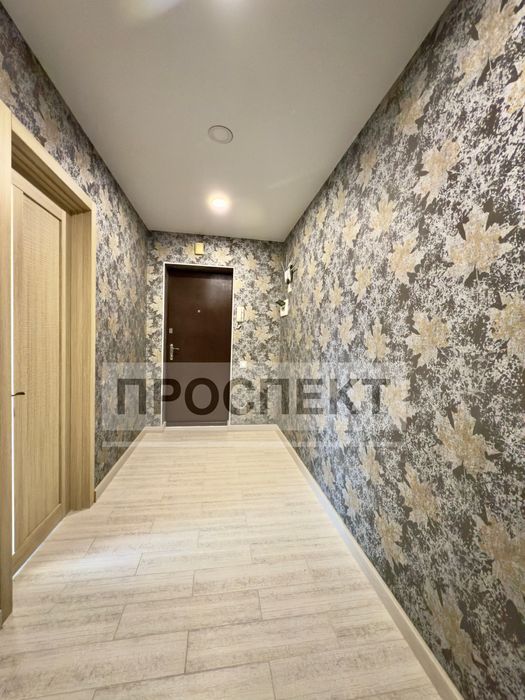 Продам 2-х кімн.квартиру з ремонтом пр-т Свободи ( Автономка)