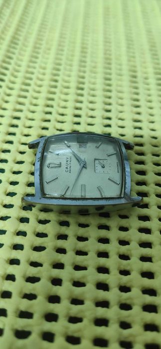 Relógio antigo CAUNY de corda manual