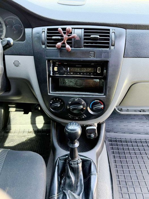 Chevrolet Lacetti 1.6 газ/бензин 2004 год (двигатель после кап ремонта)