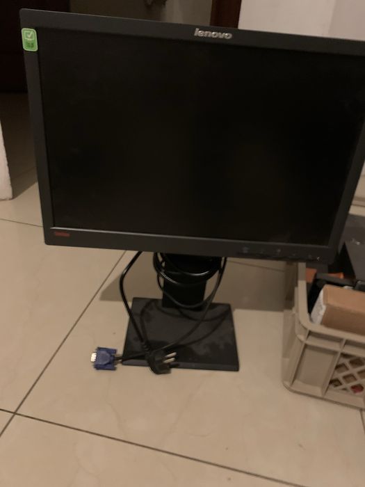 Monitor lenowo 17”