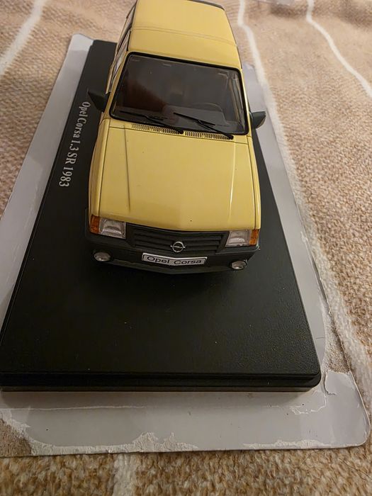 Model auta Opel Corsa skala 1:24